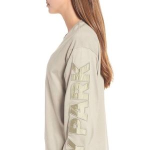 Logo Sleeve Longline Tee
IVY PARK